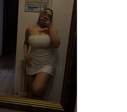 Adult Entertainment Edinburgh Airport Edinburgh - Photos for Goddess Ruby your busty pleasure!