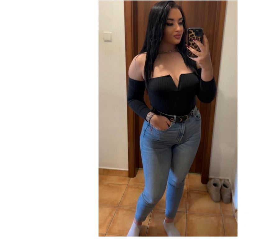 Escorts Bristol Bristol City Centre - Bristol - Photos for Sexy * LORRY Brunette * NEW in Bristol