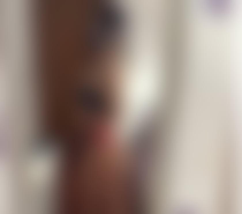  Escorts & Erotic Massage Eastbourne Town Centre Eastbourne - Photos for Petite Sweet & Playful