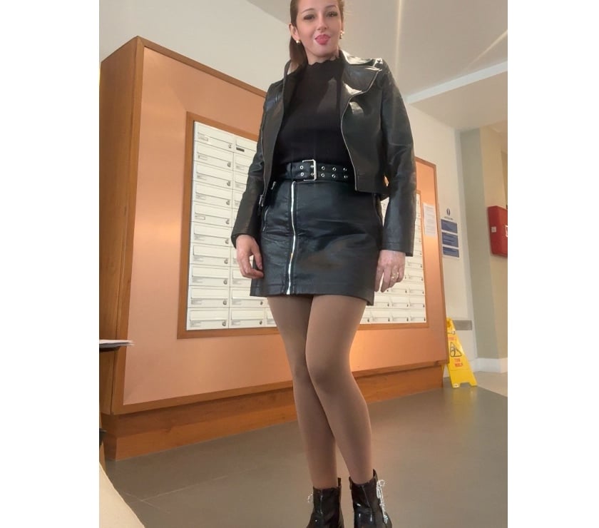 Escorts Merseyside Liverpool - Photos for Fatal seduction, charm and danger in every moment