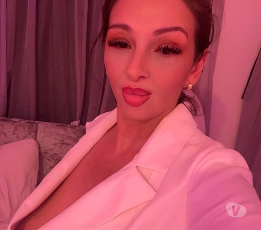 Escorts Merseyside Knowsley - Photos for Fatal seduction, charm and danger in every moment