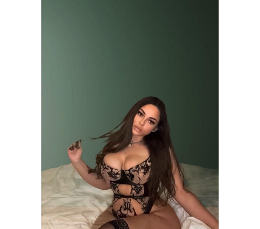 Escorts Surrey Guildford - Photos for New vip escorte🔝🩷 PARTY GIRL NEW IN TOWN🩷