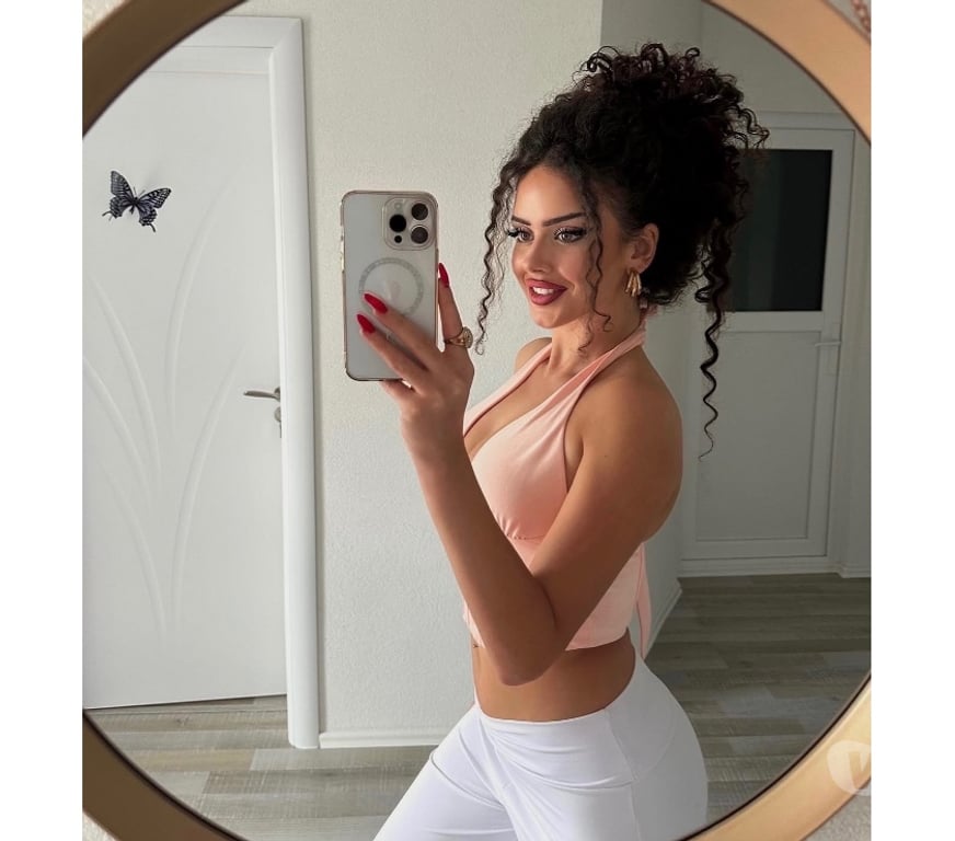 Escorts Shropshire Telford and Wrekin - Photos for Sunning body 🍑 top escort❤️‍🔥