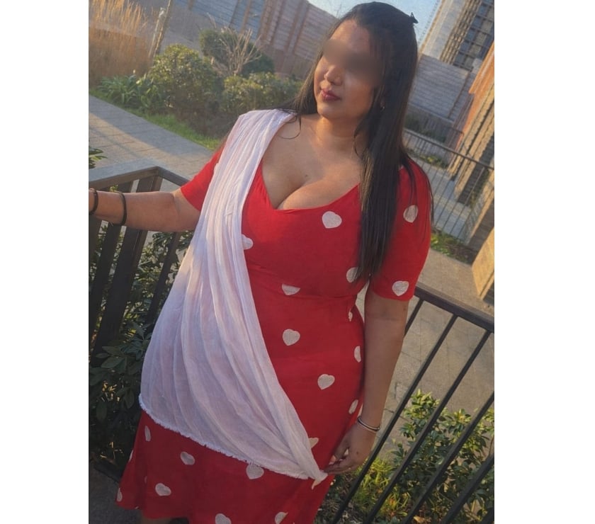 Escorts East London Barking Station - East London - Photos for SUZEE SOUTH INDIAN TAMIL CHUBBY GIRL NEW IN BARKING