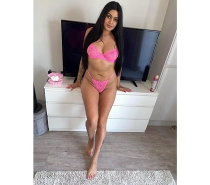 Escorts Campbell Park Newcastle Upon Milton Keynes - Photos for Jessy New in your city party grill