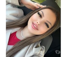 Nice and beautiful girl , sexy curves and tatoos