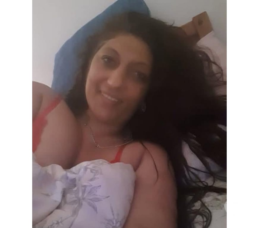 Escorts North West London Burnt Oak - North West London - Photos for Sexy Milf Gina in NW9 for first time 💕🌸