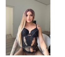 I'm a beautiful girl. Female TS curves