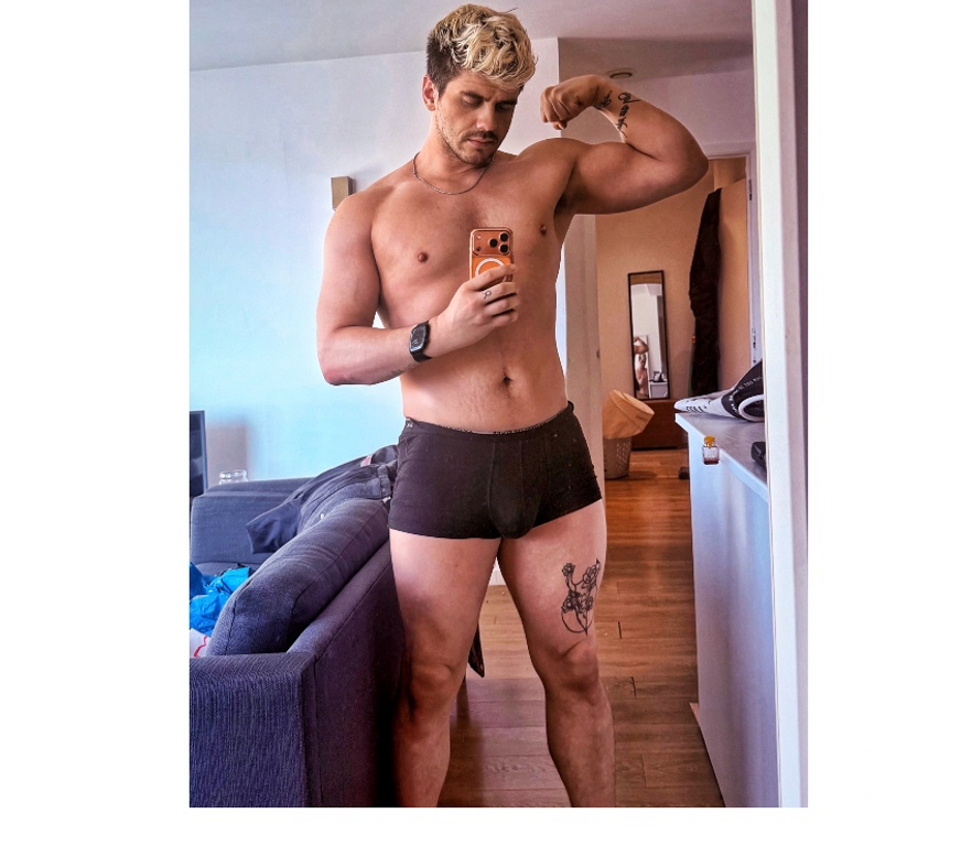  Gay massage Greater Manchester Manchester - Photos for 6ft, 8x5.5. Available Incall & out. Worth every penny 😉