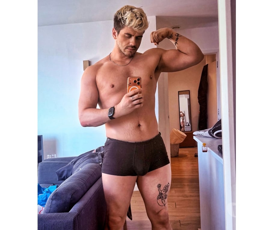  Gay massage West London Paddington - West London - Photos for XL.TOMMY: 6ft1 RUGBY BUILD – VISITING 18-22 MAY. W2 1EG.