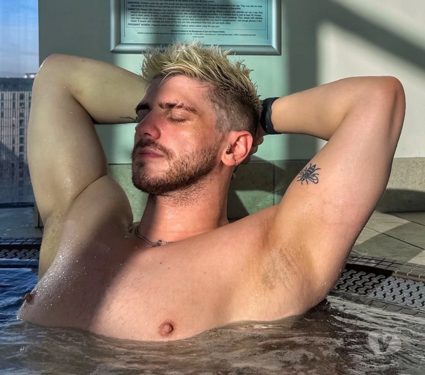  Gay massage Greater Manchester Manchester - Photos for XL.TommyMCR: 6ft1, confident and girthy… everywhere 👀