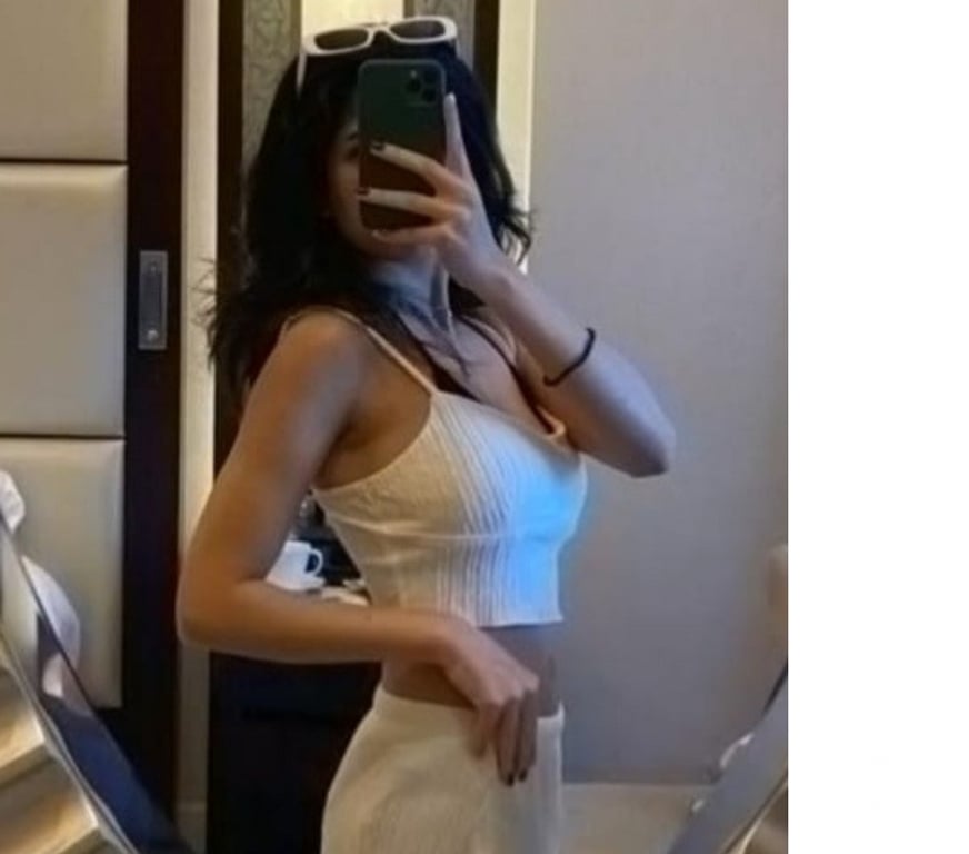 Escorts Ealing Southall - Ealing - Photos for I am an Indian Girl available IN Southhall, Ealing