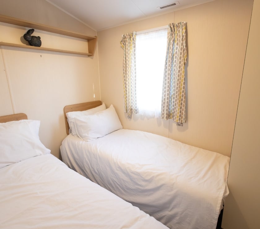 secondhand caravans Kent Swale - Photos for Willerby Mistral Three Bedroom