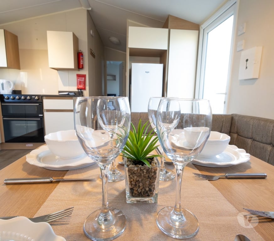 secondhand caravans Kent Swale - Photos for Willerby Mistral Three Bedroom