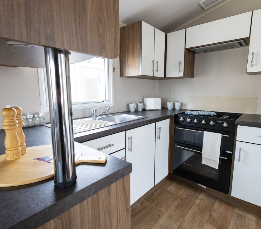 secondhand caravans Kent Swale - Photos for Willerby Caledonia for sale