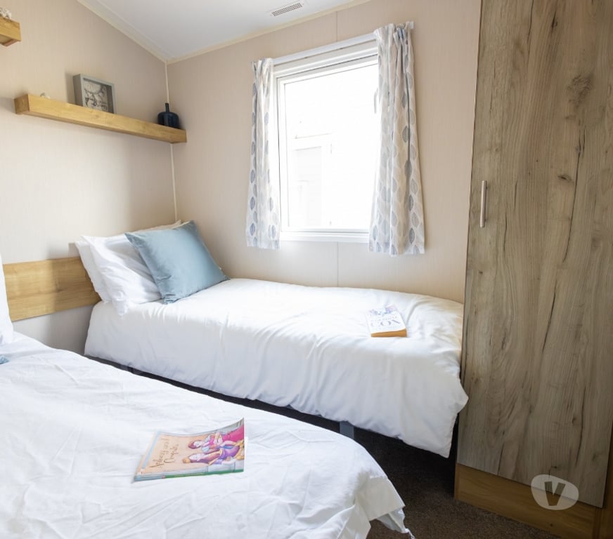 secondhand caravans Kent Swale - Photos for Willerby Caledonia for sale