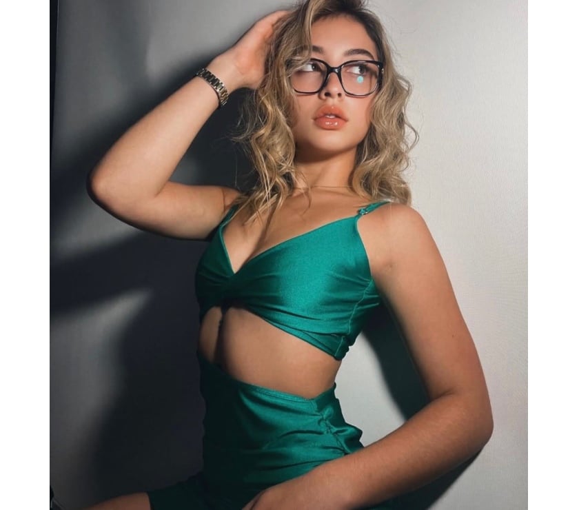 Mel 🩷 GFE service 🩷 REAL PICS