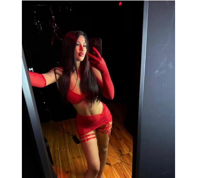 Photos for 🫦HOT Party Girl ❤️❤️🥳 Larissa❤️