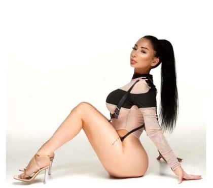 Photos for 🫦HOT Party Girl ❤️❤️🥳 Georgiana❤️