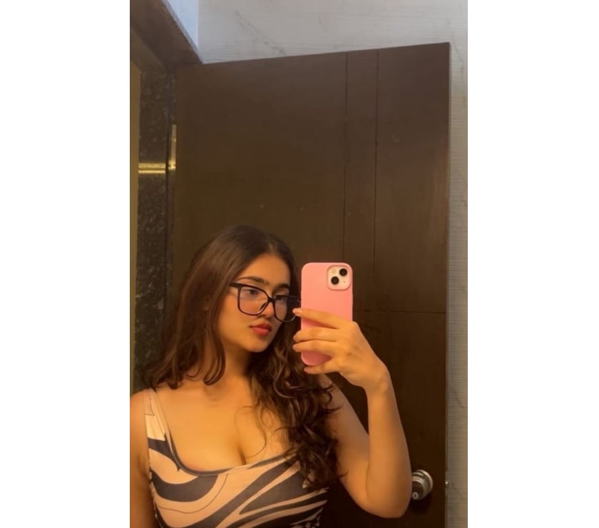 Escorts Ealing Southall - Ealing - Photos for Warmhearted indian girl available for companionship