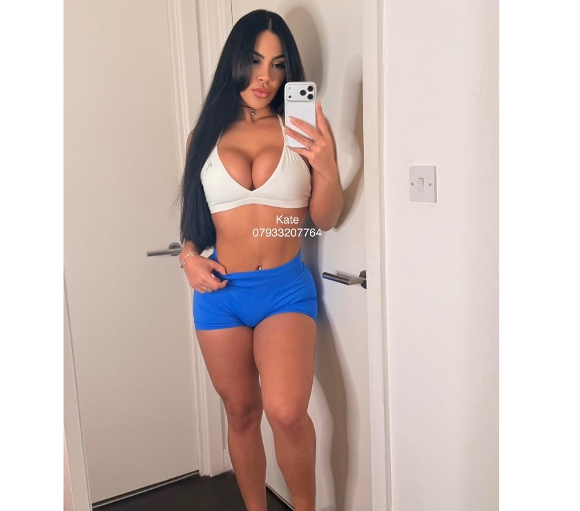 Escorts Greater Manchester Manchester - Photos for Elegant Brazilian Beauty 🇧🇷🌸 Warm & Luxurious