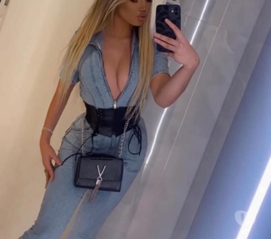 Escorts East London Canary Wharf - East London - Photos for Hot girl xxx outcall xxx party girl 🥵🔥