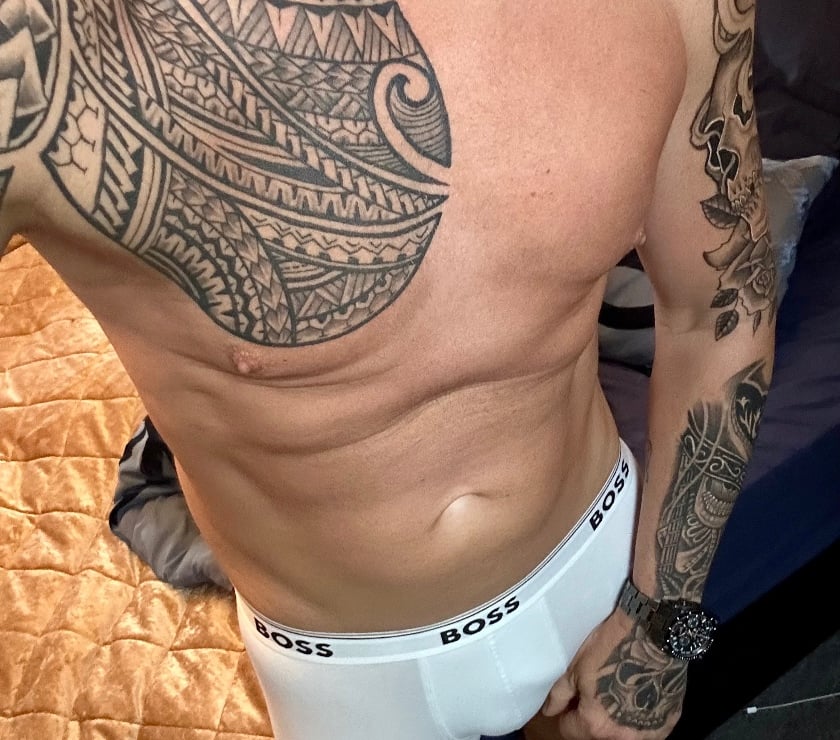 Escorts Newport - Wales Rogerstone - Newport - Photos for FIT MATURE GENT FOR FUN 😉😈💦 07379 549262