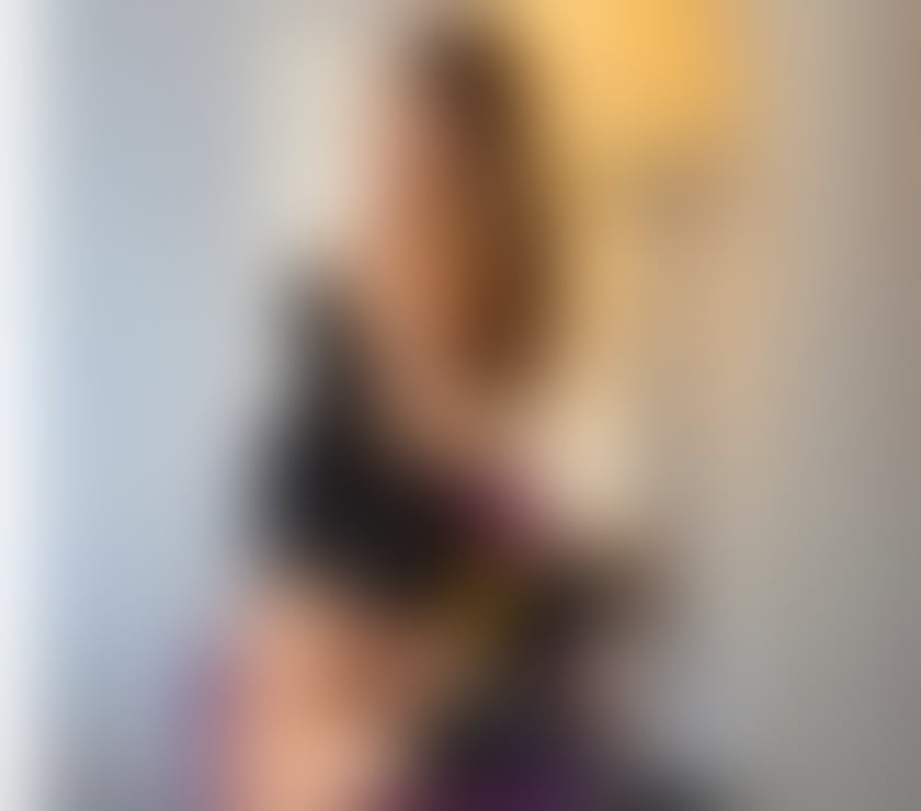 JULIA HOT MASSAGE SEND WHATSAPP FOR HOT PIC🔥