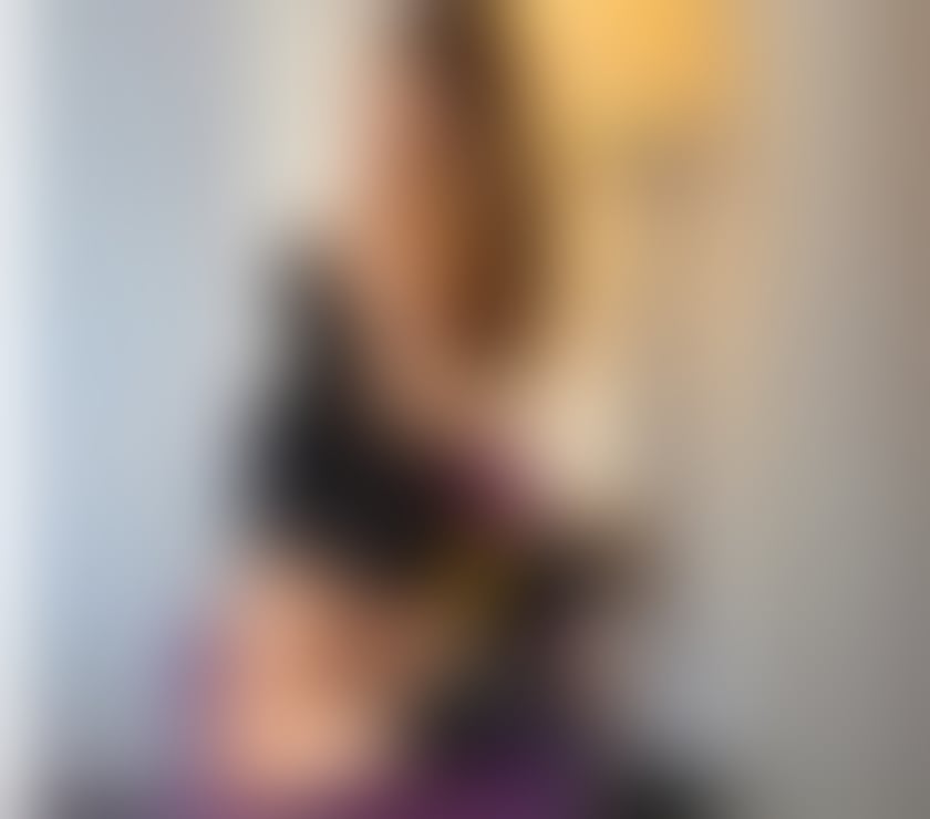 Escort Golders Green North West London - Photos for JULIA HOT MASSAGE SEND WHATSAPP FOR HOT PIC🔥