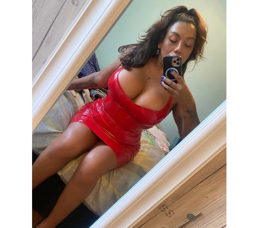 Sexy trans Frida Tap and bottom available now.