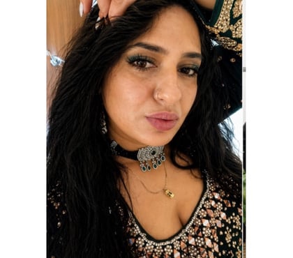 Photos for Indian Rany New Po✨⭐️Star