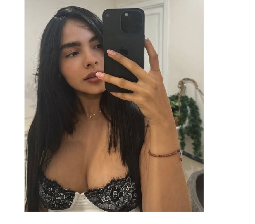 Escorts West London Hillingdon - Photos for Hey i am available in london