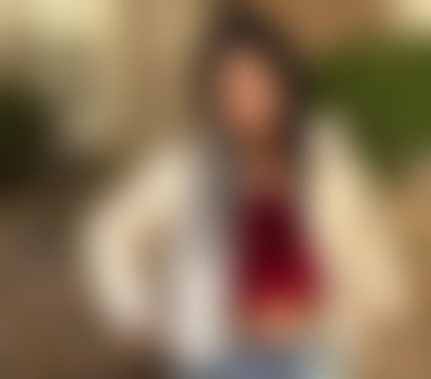 Beautiful Indian Lady 🌸 Soft Touch Massage & Private Meet