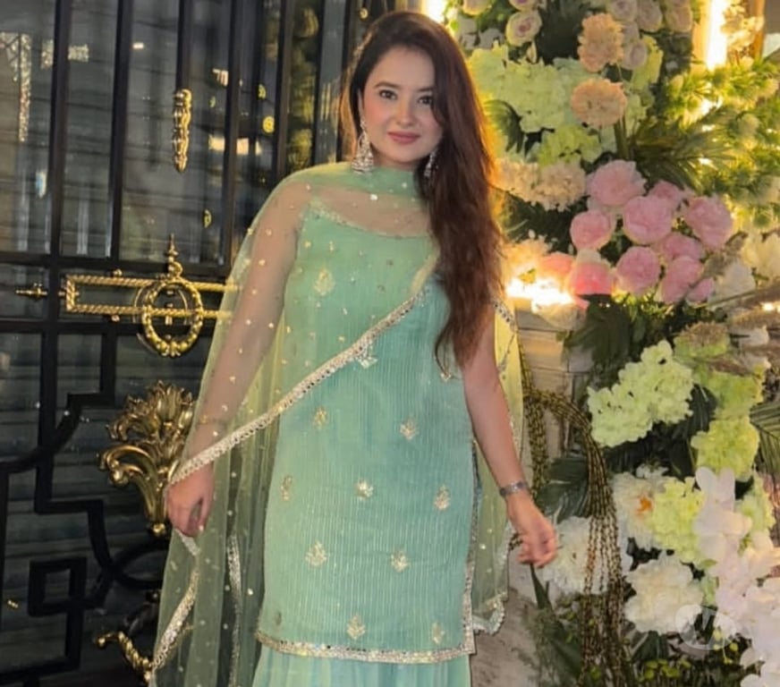 Escorts Cardiff Cardiff City Centre - Cardiff - Photos for Hott indian girl service