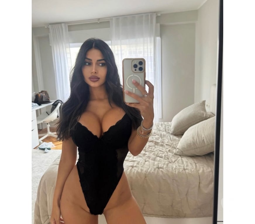 Escorts North London Palmers Green - North London - Photos for CHARMING, SEXY WITH A TOUCH OF SEDUCTION ❤️‍🔥🌸