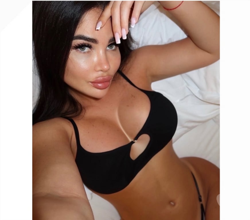 Escorts West London Shepherd`s Bush Station - West London - Photos for CHARMING AND CALM, READY TO WELCOME YOU 💋🌸