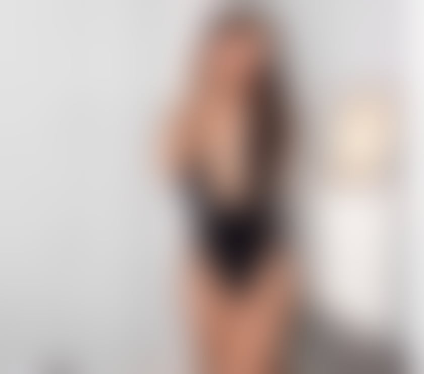 Escorts Glasgow Maryhill - Glasgow - Photos for 🔞Bombshell Party🥂Strap-on lovers?Domination ALEVEL💦