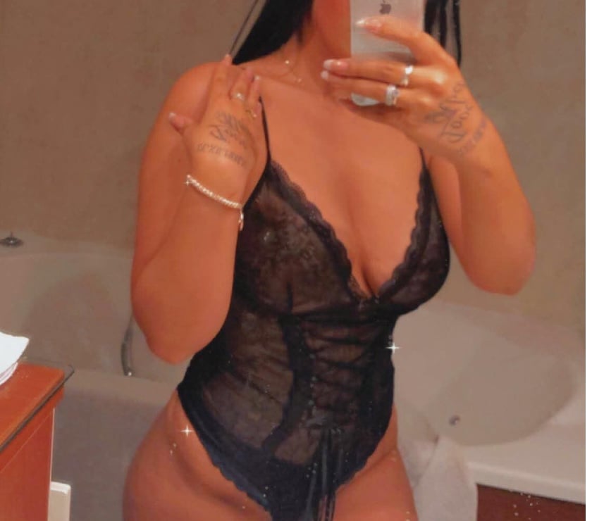  Escorts Ealing West London - Photos for New in your town only outcall