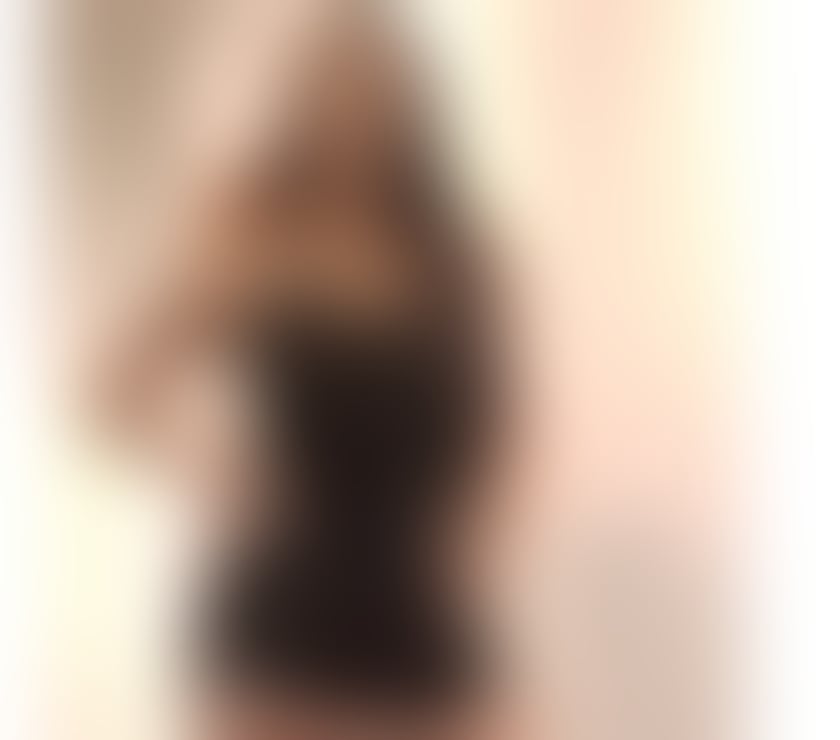 NEW GIRL BEAUTIFUL BRUNETTE