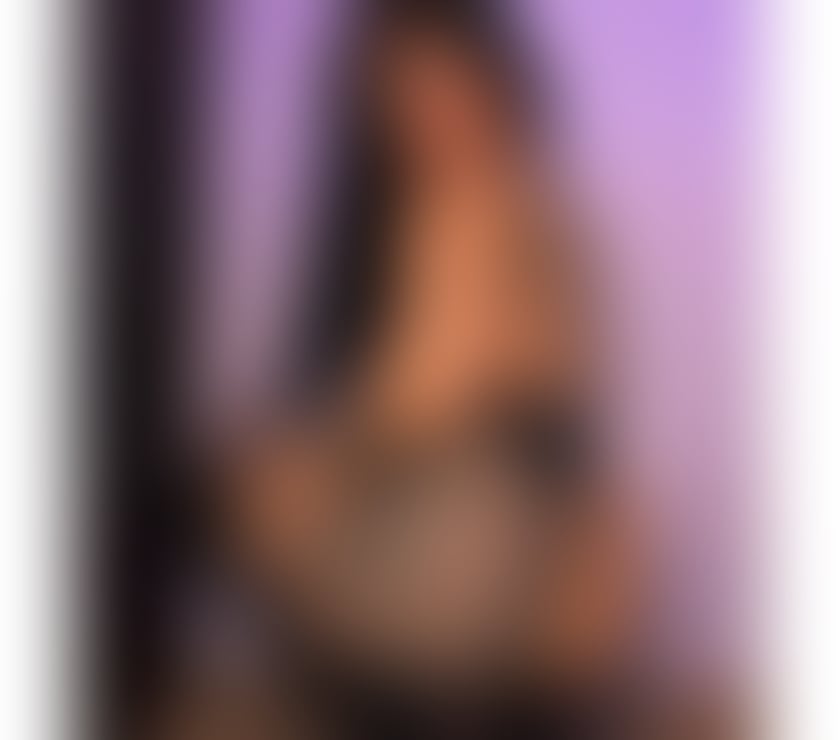 Sexy Brunette Spanish Escort | Elegant, Passionate Discreet