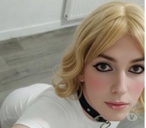 Submissive fem bottom