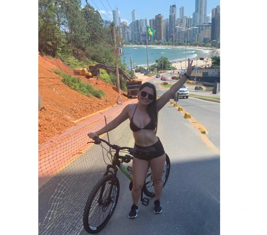 Escorts South East London Bromley - Photos for Lola 🇧🇷 𝗡𝗲𝘄 𝗶𝗻 𝗟𝗼𝗻𝗱𝗼𝗻