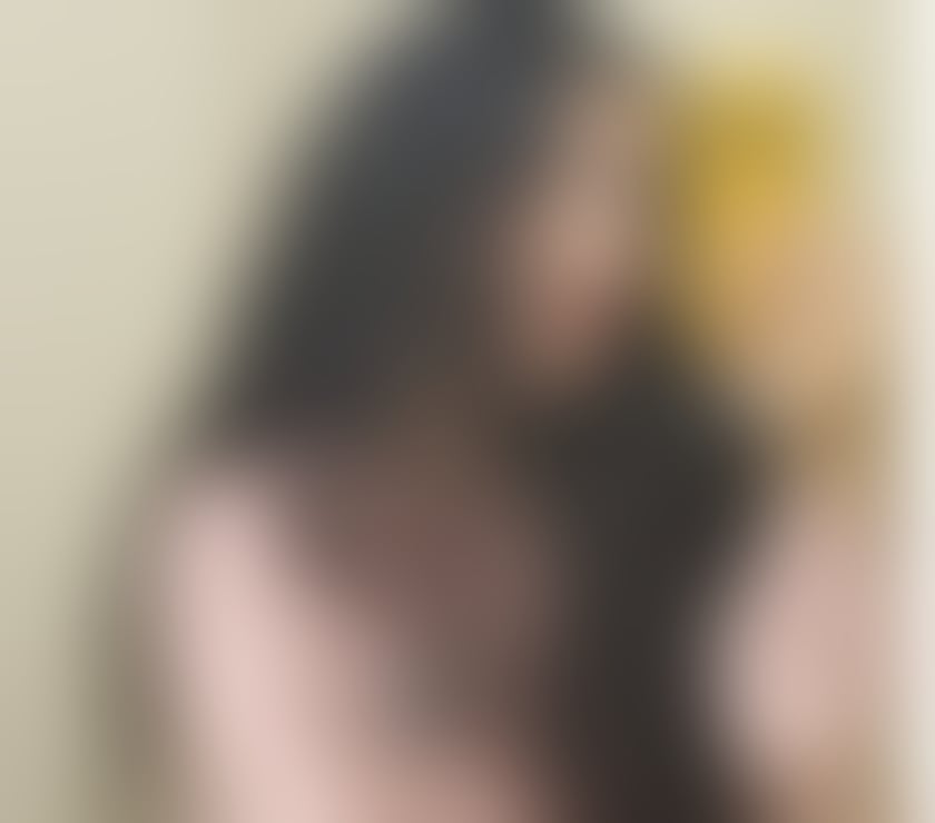 Escorts East London Redbridge - Photos for Iam an girl available in Redbridge ee....