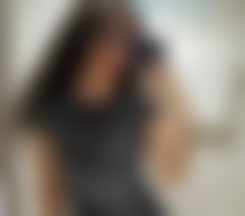 Escorts East London Redbridge - Photos for Iam an girl available in Redbridge ee....