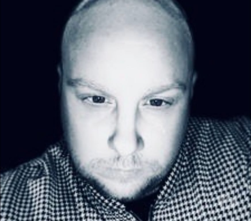 Gay Dating Greater Manchester Salford - Photos for Meet black Asian lads