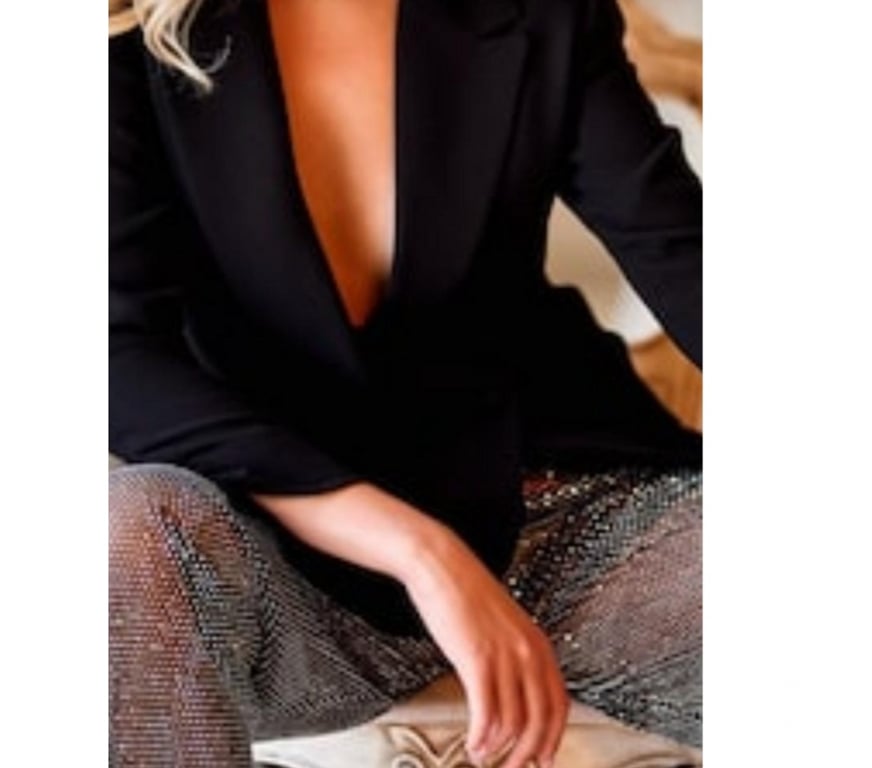 Escorts West London White City Station - West London - Photos for Ariana brazilian blonde 💯 hot