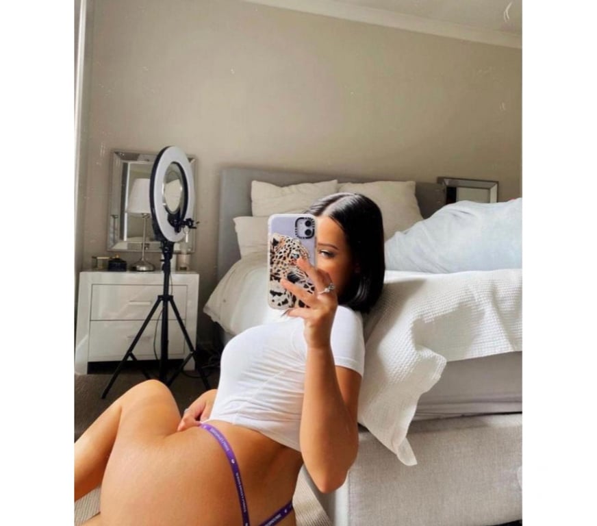 Escorts Bracknell Forest Bracknell - Bracknell Forest - Photos for I'm very hot Latina x Valentina x with a naughty body