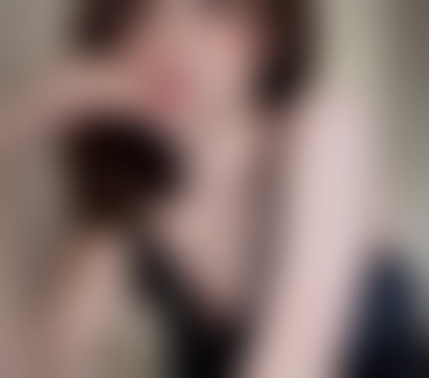 Photos for 🌸 Chinese Girl – Soft, Elegant & A Little Tempting