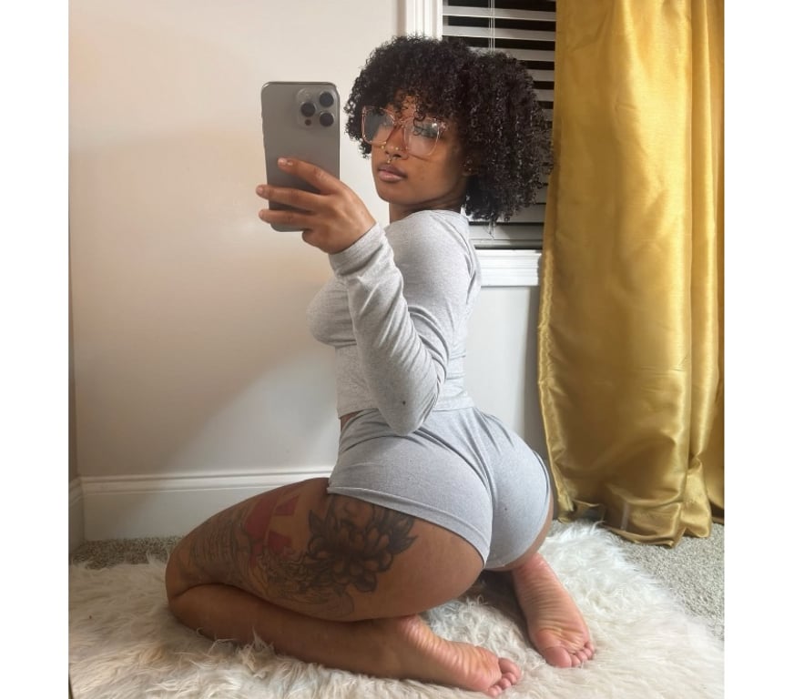 Escorts Warwickshire Nuneaton and Bedworth - Photos for 🥵HORNY BRUNETTE🔥 JUST ARRIVED ‼️FULL PARTY🎉