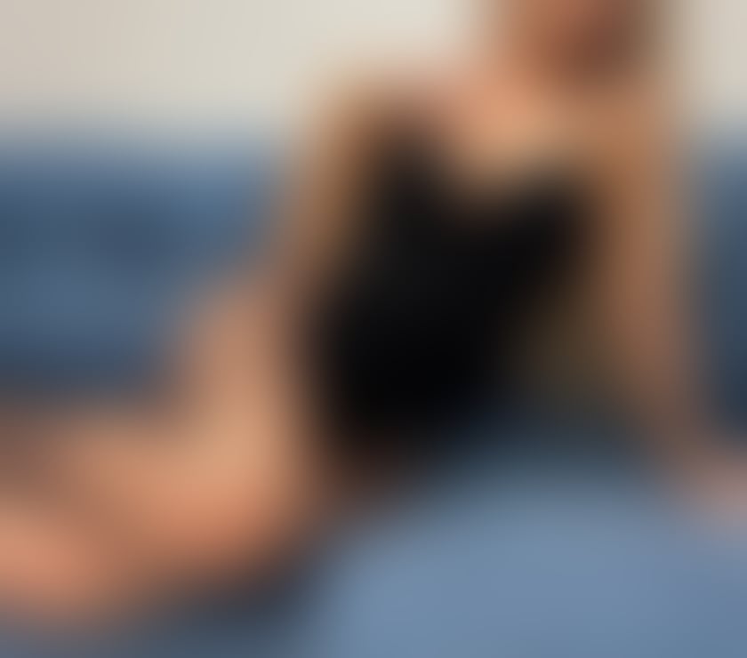 Escorts & Erotic Massage Cricklewood North West London - Photos for Liya, 24 — Sensual B2B Massage in Cricklewood, NW2